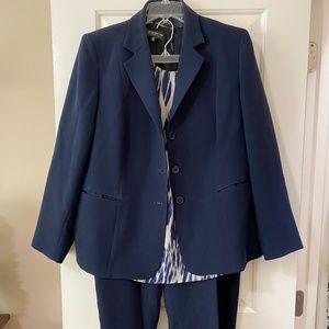 Jones New York Navy Blue Suit, Skirt & Blouse